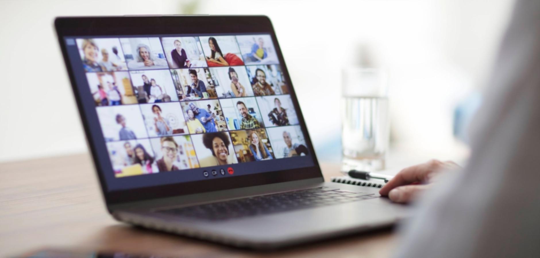 Процесс обучения работе с эмоциями клиента